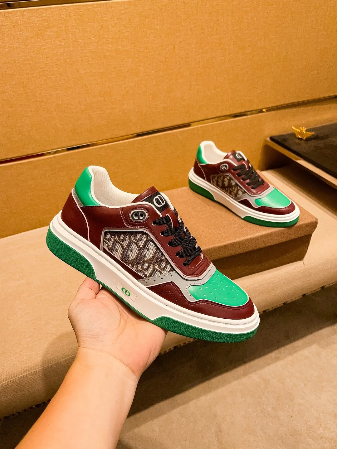 Men's shoes💰 440💰[Dior]🔥 High-end men's shoes brand official website 1:1 latest masterpiece: the upper is made of Italian imported first-layer cowhide with a comfortable and breathable lining➕original non-slip and wear-resistant outsole🔥, making walking more convenient and comfortable! An exclusive new model, a stunning work, a beautiful 1:1 replica [color] compared to the official quality! Create a fashionable personality to set off your uniqueness! A must-have for trendy men! Classic🔥Size: 38-44 Color: 🔥Multiple colors available🔥.